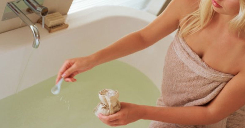 benefits of salt water bath
