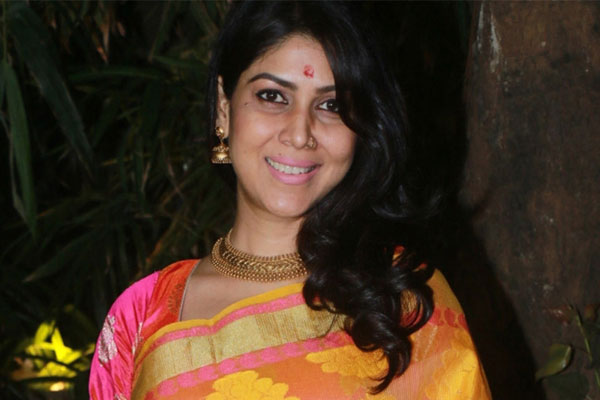 Unmarried Actresses Over 40 In Bollywood