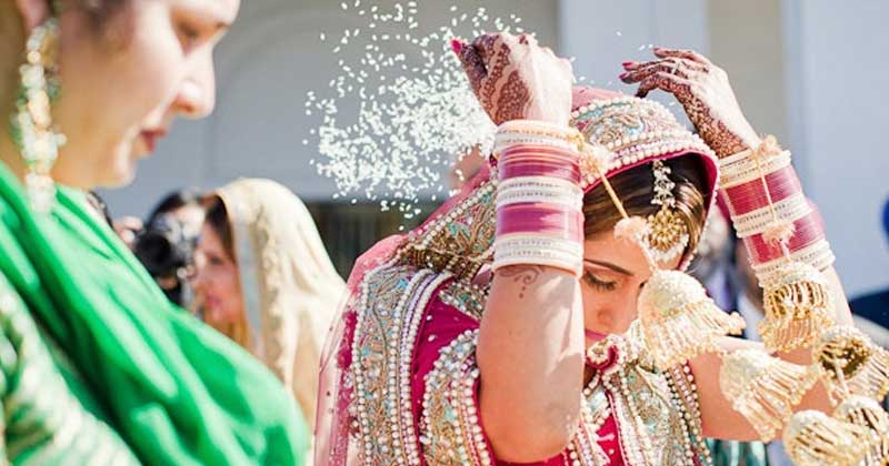 throwing rice at weddings indian