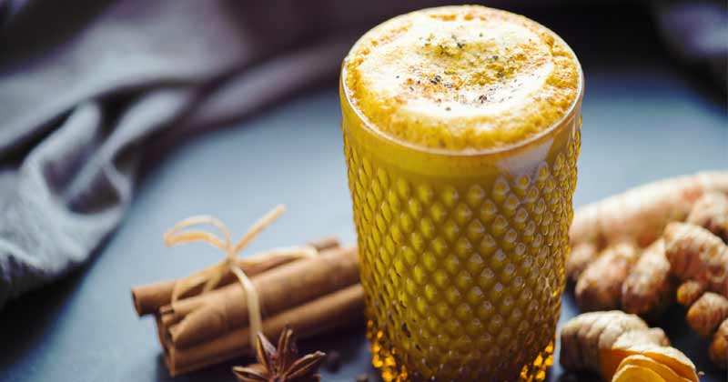 Golden Milk Benefits in Hindi