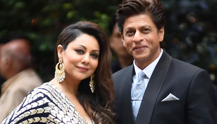 bollywood se door hain superstar ki ye biwiyan