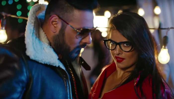hardik pandya engaged with actress natasa stankovic