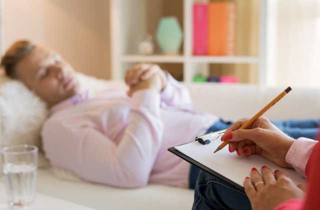Benefits of Hypnotherapy in Hindi