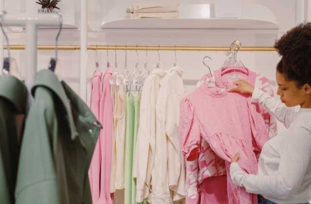 Trendy Clothes For Women in Hindi