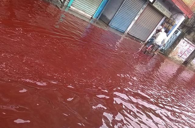red rain in kerala