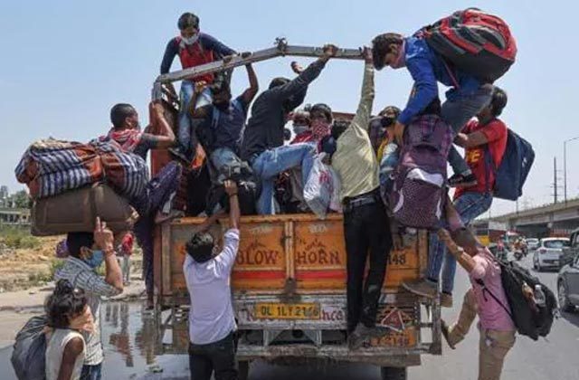 Man Come Home After Walking 1600 km Mother Did Not Open The Door Covid 19