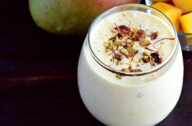 Benefits of Rose Lassi in Hindi