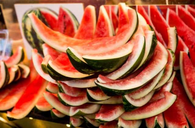Benefits of Watermelon Skin in Hindi