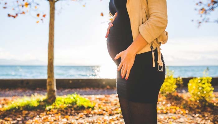 leggings for pregnant lady