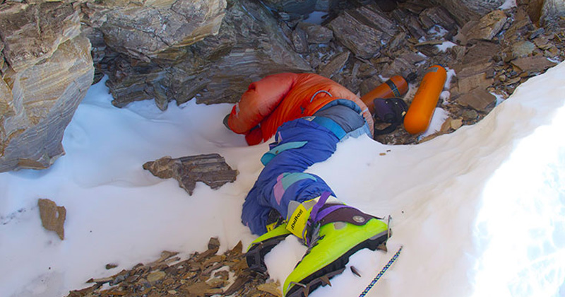 mystery of green boots on mount everest