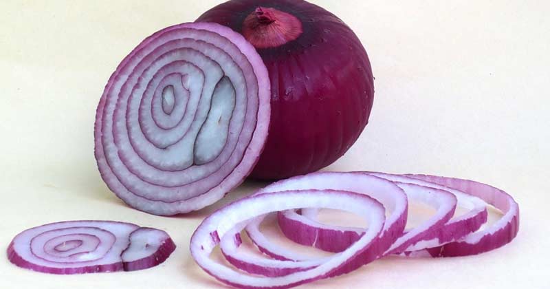 Onion Can Be Useful For Cleaning