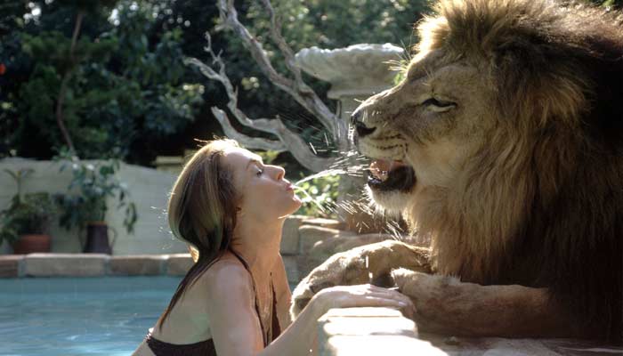 Tippi hedren With Lion -Unusual Family Pets