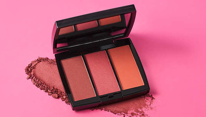 Blusher - basic party makeup