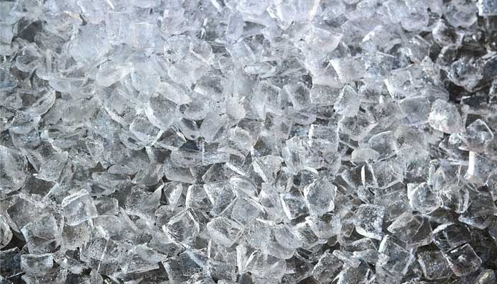 Ice Cubes - Party Makeup