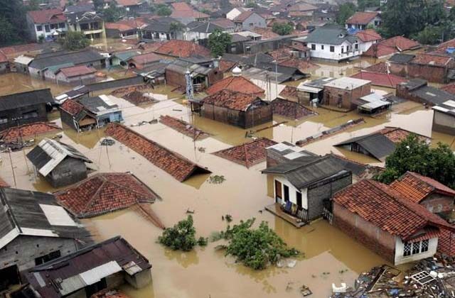 World's Fastest Sinking City Jakarta In Hindi
