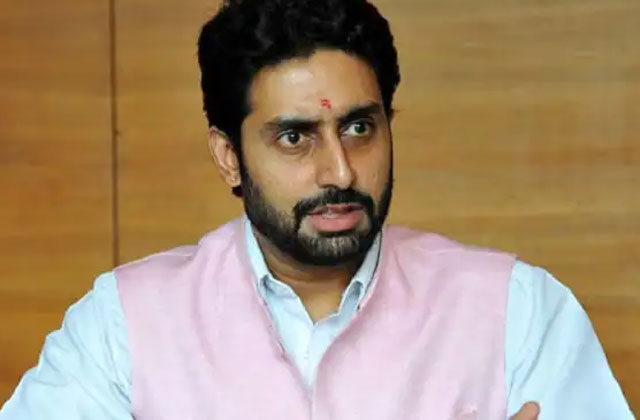 abhishek bachchan got trolled while sending virtual hugs