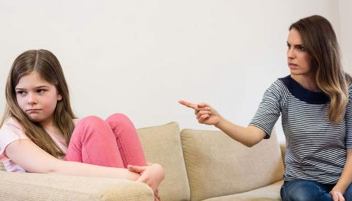 Violence At Home And Children In Hindi