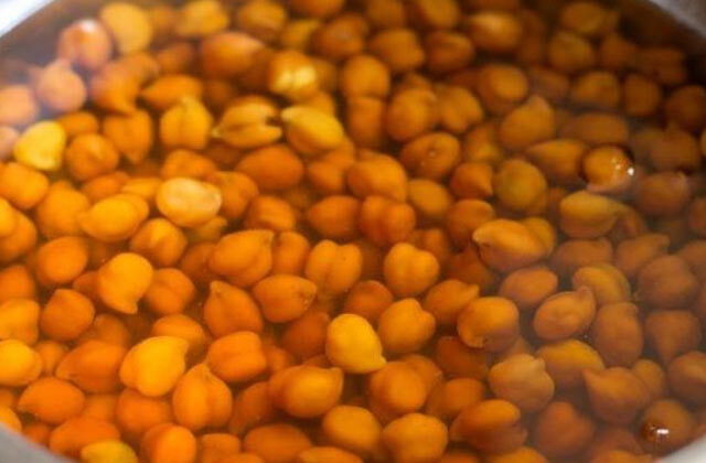 kale chane ke pani ke fayde