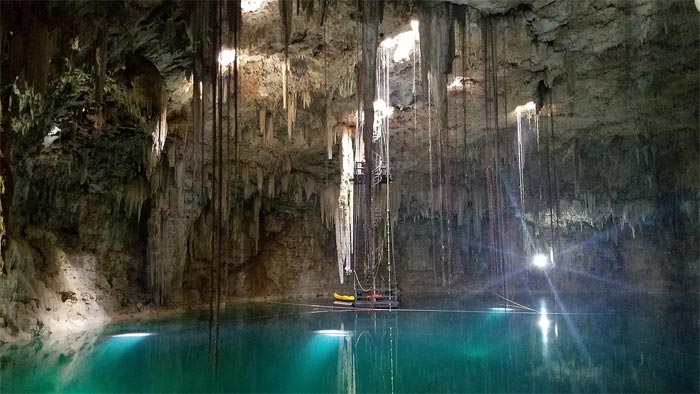 Yucatan Lake - Underground lakes in the world