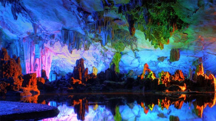 Reed Flute Lake - Underground lakes in the world