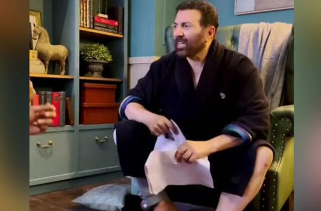 Sunny Deol Recreate His Dialogue Tarikh Pe Tarikh