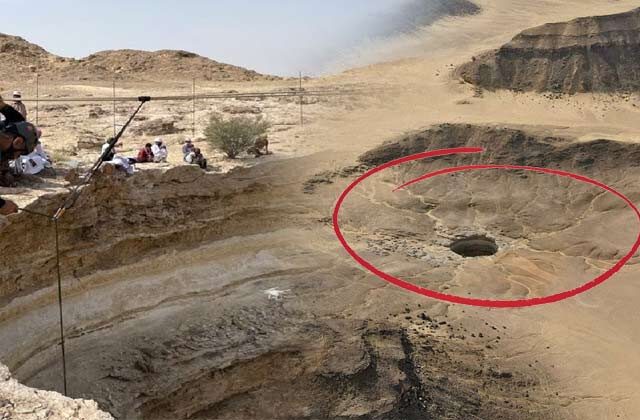 Cavers find snakes but no genies in Yemen's 'Well of Hell In Hindi