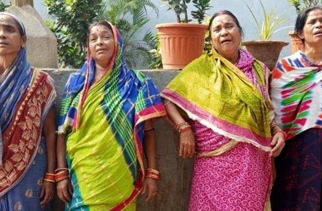 Four Daughters Perform Last Rites Of Mother In Puri