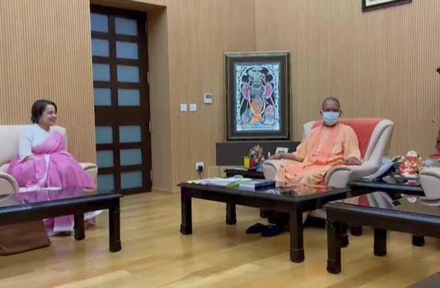 Kangana Ranaut Yogi Adityanath Viral Video