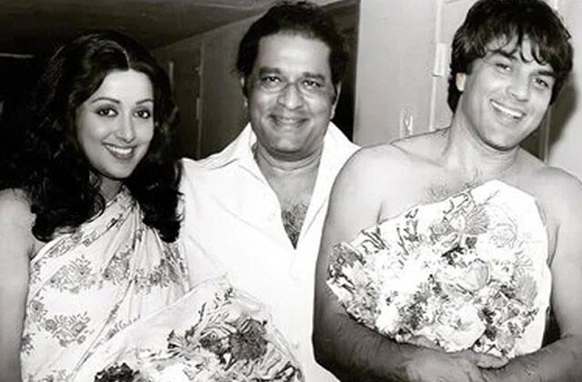 Dharmendra And Hema Malini Made A Bedsheet Dress