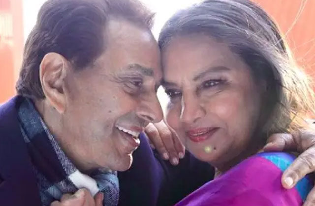 Dharmendra Share Photo With Shabana Azmi