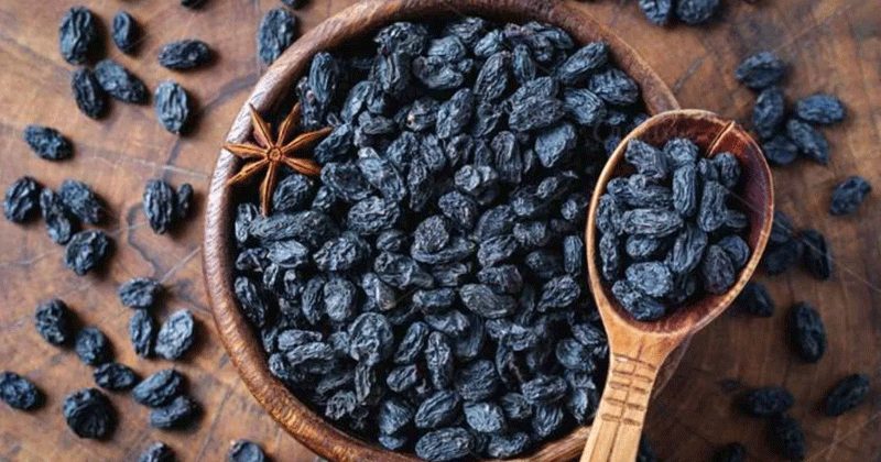 Benefits of Black Raisins in Hindi: