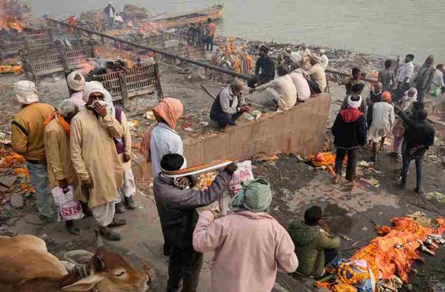 manikarnika ghat facts in hindi