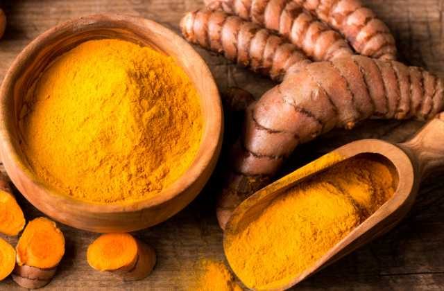 Benefits of bathing with turmeric water
