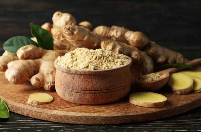 Benefits of Dry Ginger Powder in Hindi