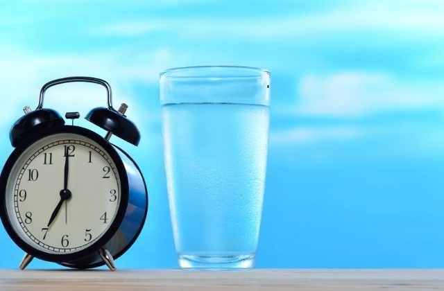 best time to stop drinking water In Hindi