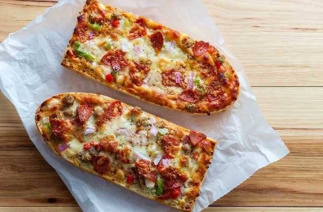Bread Pizza Recipe in Hindi | Bread Pizza Kaise Banta Hai