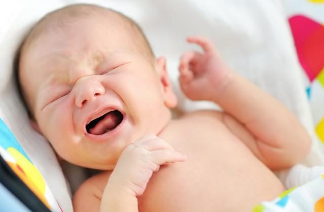 रोते हुए बच्चे को शांत कैसे करें? - rote hue bacche ko kaise shant kare - रोते हुए बच्चे को शांत कैसे करें?